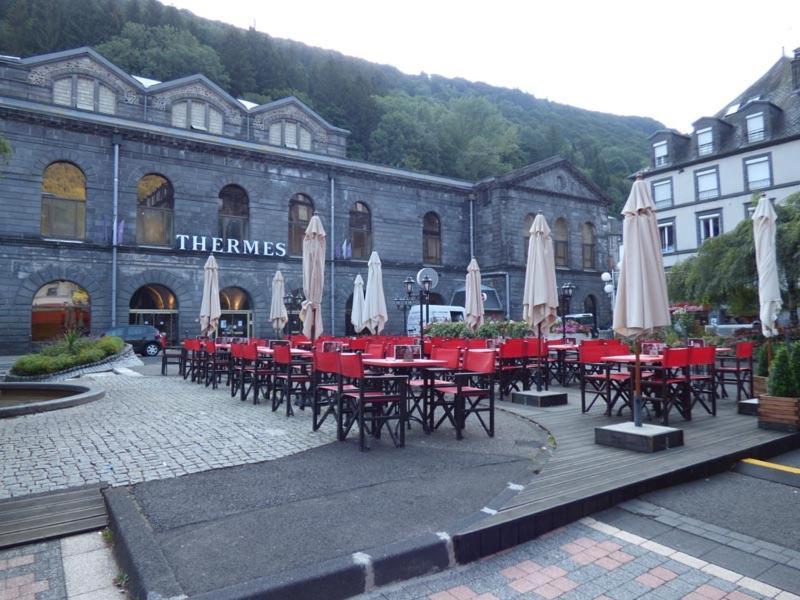 Studio Classe 4 Personnes Face Aux Thermes, Avec Coin Nuit Le Mont-Dore Eksteriør billede