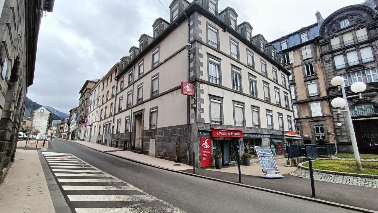 Studio Classe 4 Personnes Face Aux Thermes, Avec Coin Nuit Le Mont-Dore Eksteriør billede